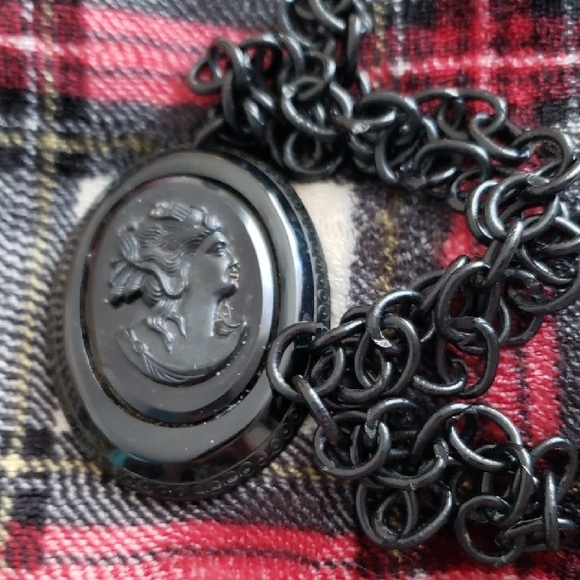 unknown Jewelry - Victorian Revival Black Cameo Pendant Gothic Vintage Necklace
